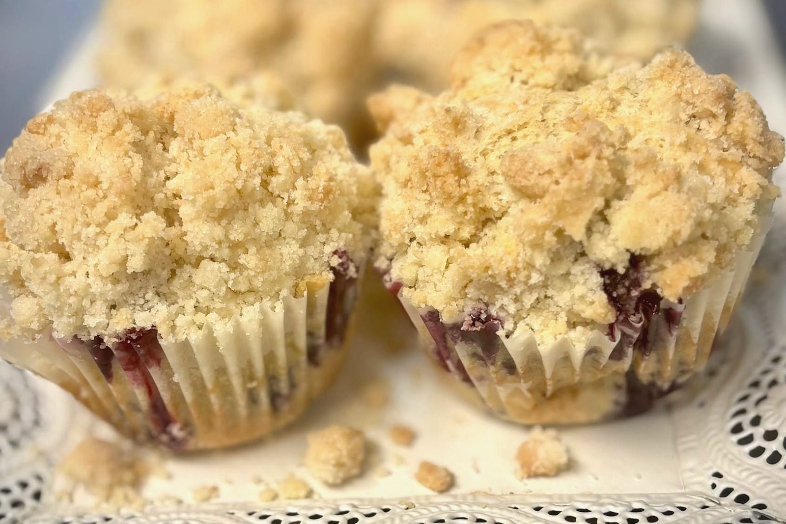 Blueberry crumb muffins